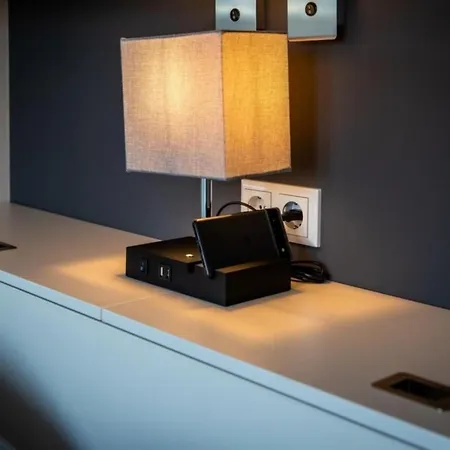 Hausboot Malibu Sunrise Úszó hotel Klitten